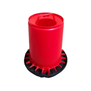 Csirke etető, kicsi